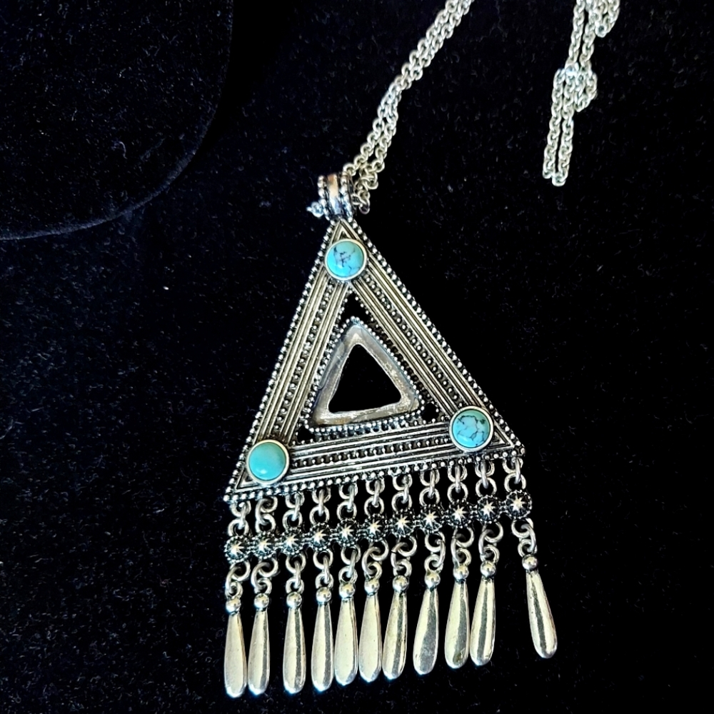 3/$15 Nadine West triangle pendant necklace